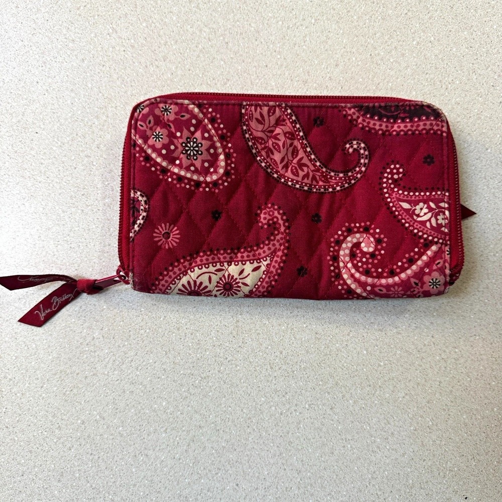 Vera Bradley Zip-Around Wristlet Wallet Red Paisley Credit Card Slots Women